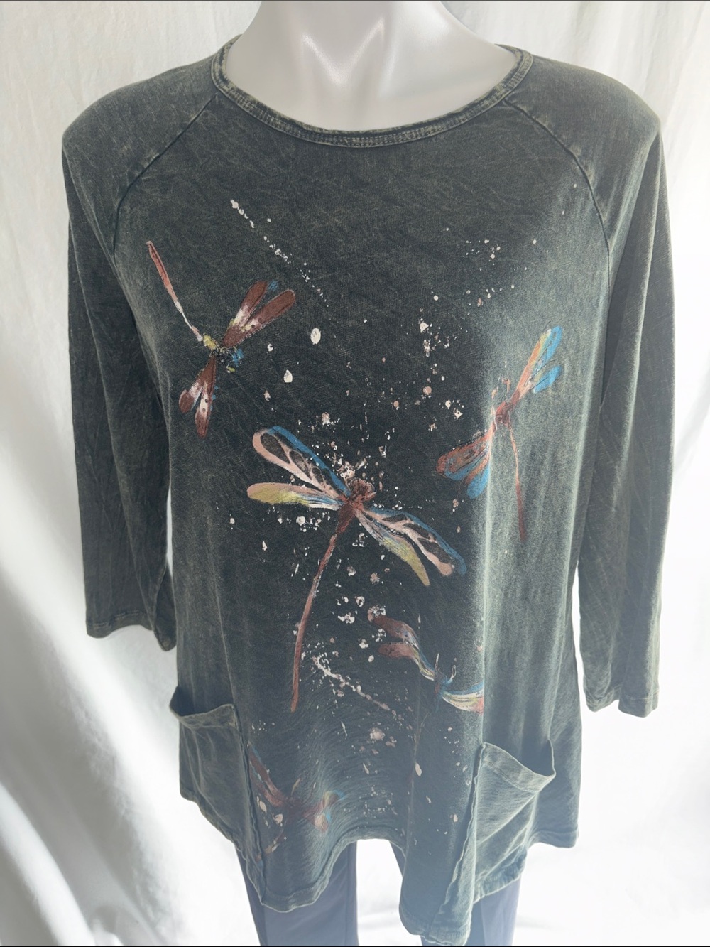 Jess & Jane Women's Dark Green Dragonfly Print Tunic Top